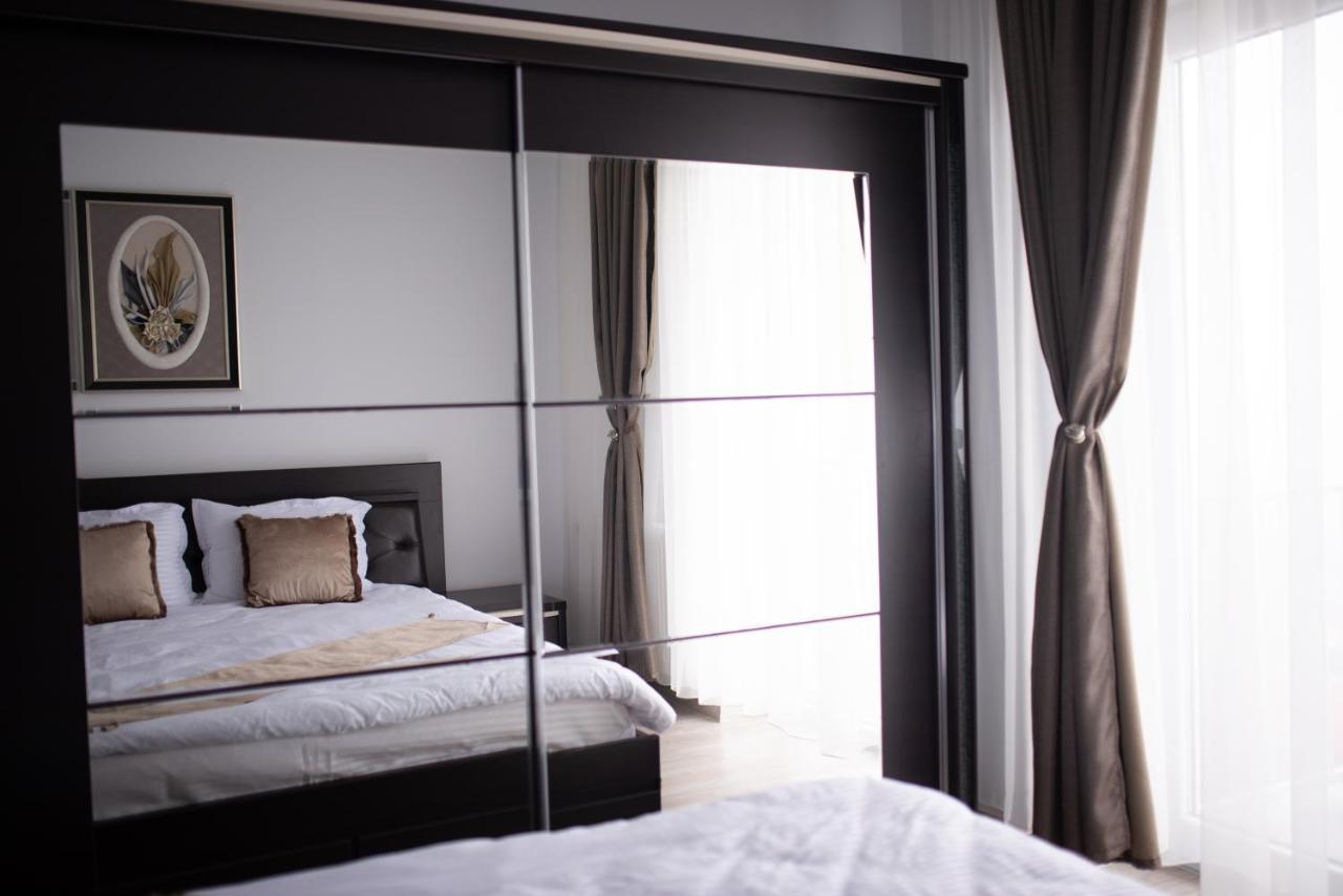 Apartament Denissia Орадеа Екстериор снимка