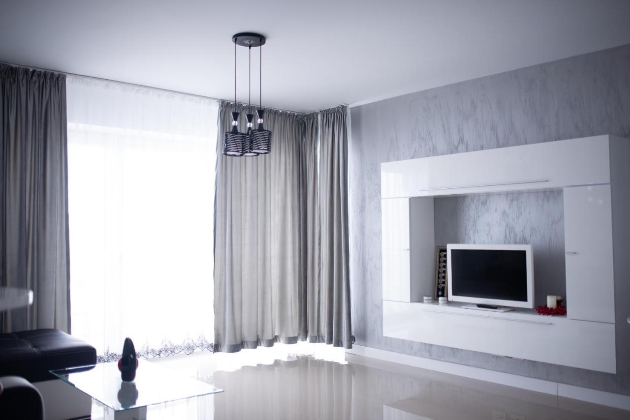 Apartament Denissia Орадеа Екстериор снимка