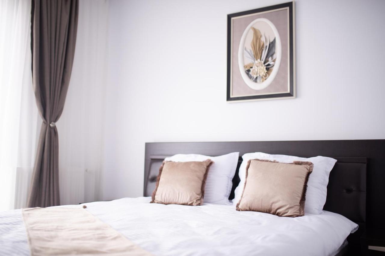 Apartament Denissia Орадеа Екстериор снимка
