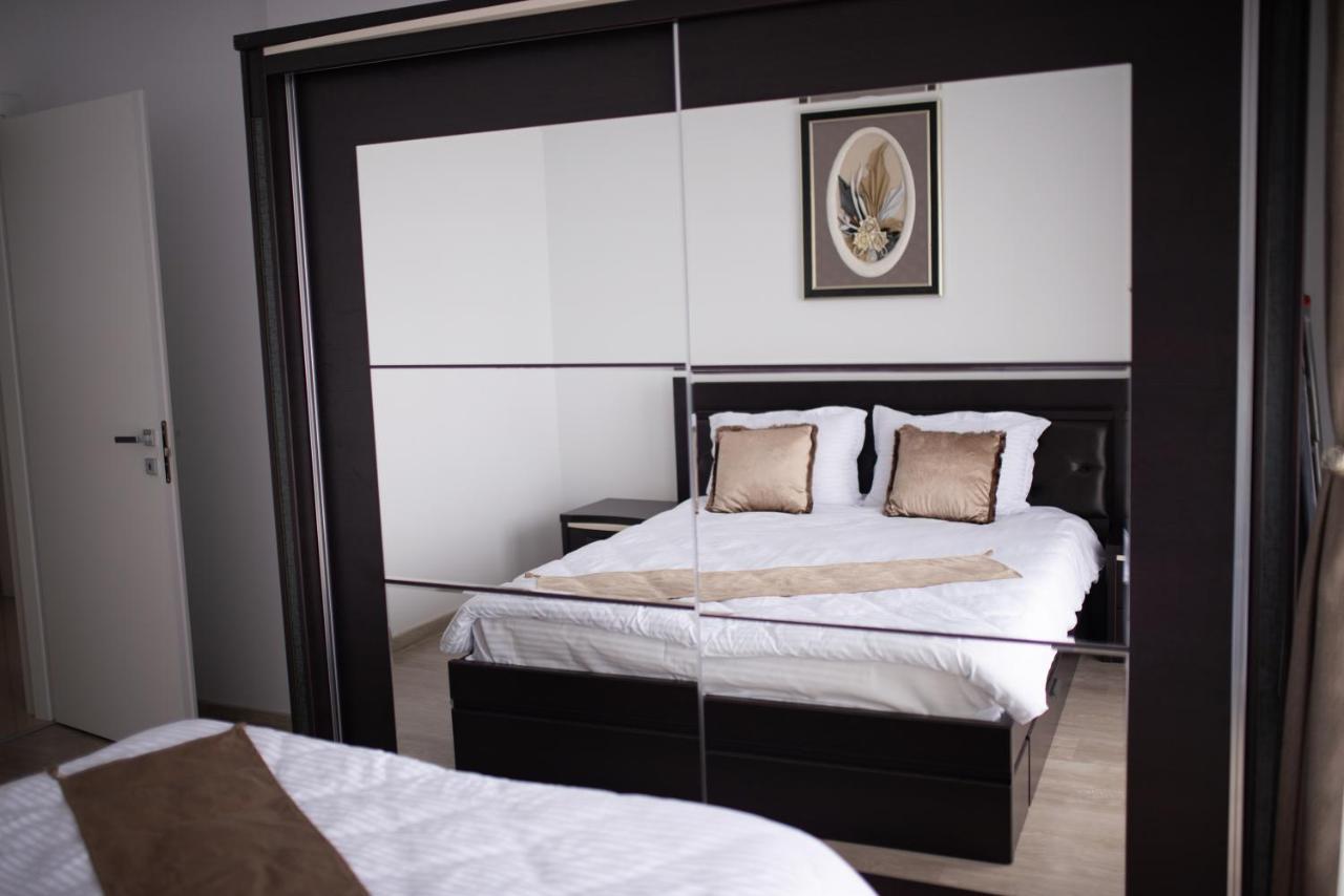 Apartament Denissia Орадеа Екстериор снимка